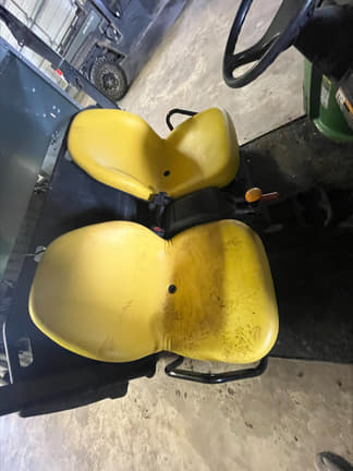 Image of John Deere Gator XUV 825i equipment image 1
