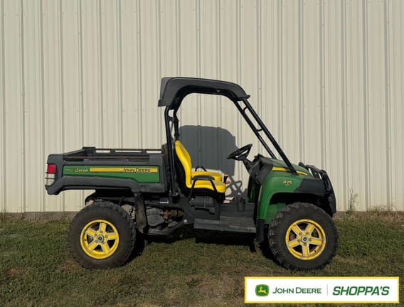 2013 John Deere Gator XUV 825i Equipment Image0