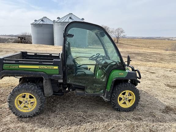 Image of John Deere Gator XUV 825i equipment image 3