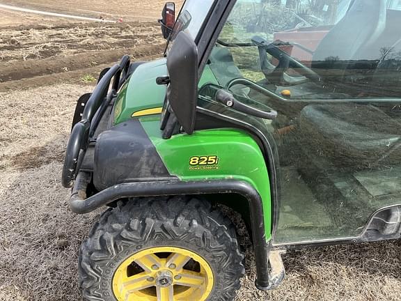 Image of John Deere Gator XUV 825i equipment image 1