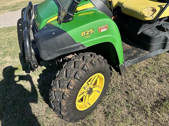 Image of John Deere Gator XUV 825i equipment image 2