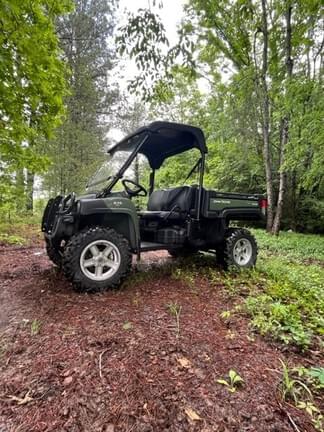 Main image John Deere Gator XUV 825i