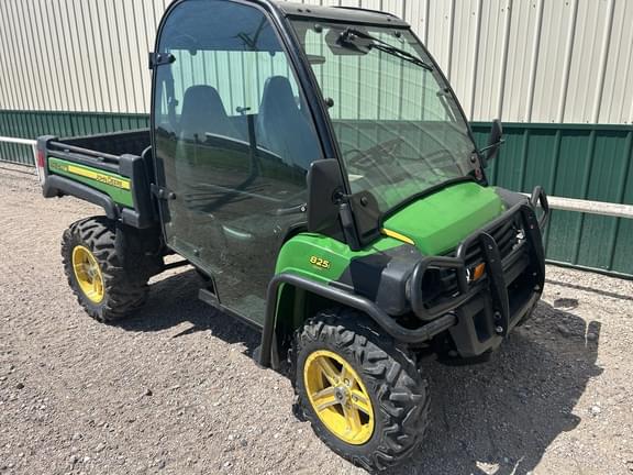 Image of John Deere Gator XUV 825i equipment image 4