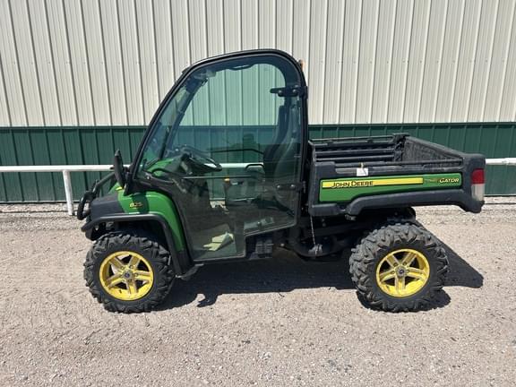 Image of John Deere Gator XUV 825i equipment image 1