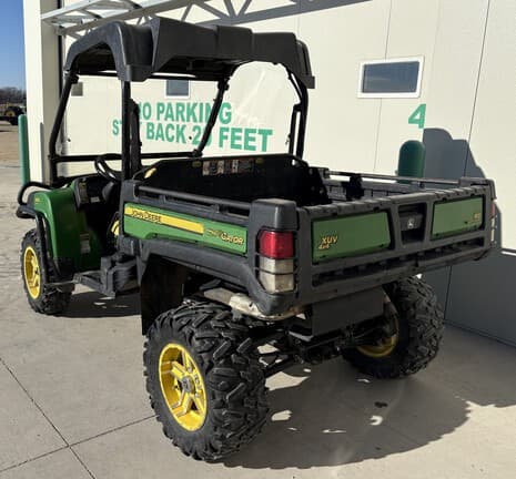 Image of John Deere Gator XUV 825i equipment image 4