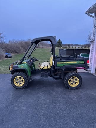 Image of John Deere Gator XUV 825i Image 1