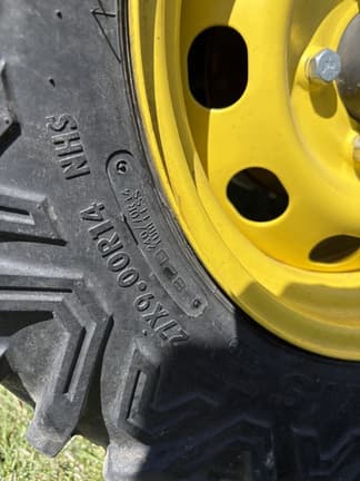 Image of John Deere Gator XUV 825i equipment image 4