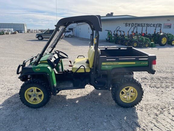 Image of John Deere Gator XUV 825i equipment image 1