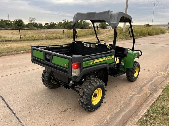 Image of John Deere Gator XUV 825i equipment image 4