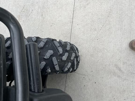 Image of John Deere Gator XUV 825i equipment image 2