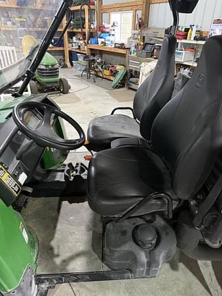 Image of John Deere Gator XUV 825i equipment image 2
