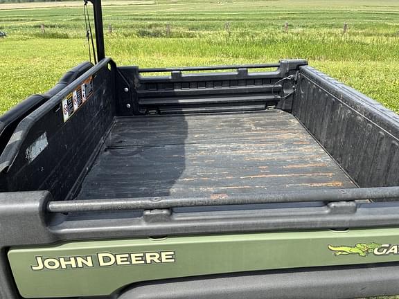Image of John Deere Gator XUV 825i equipment image 3