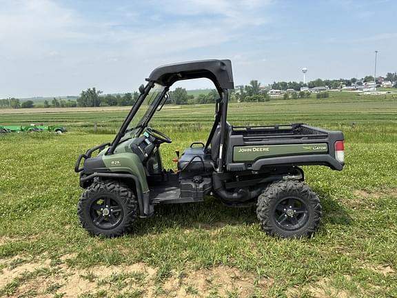 Image of John Deere Gator XUV 825i Primary image
