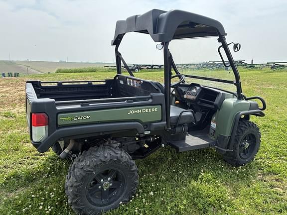 Image of John Deere Gator XUV 825i equipment image 1