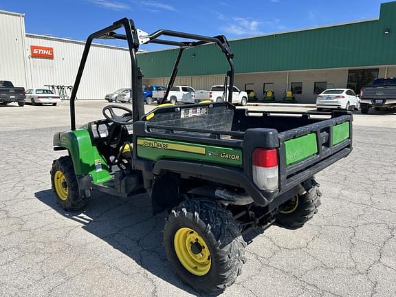 Image of John Deere Gator XUV 825i equipment image 4