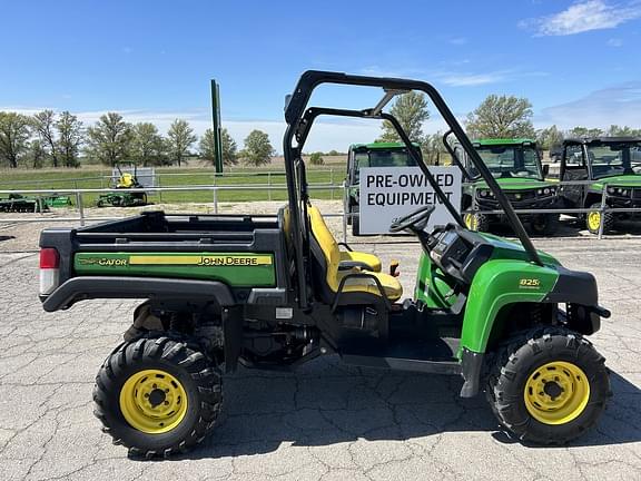 Image of John Deere Gator XUV 825i equipment image 1