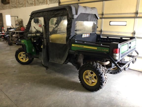 Image of John Deere Gator XUV 825i S4 equipment image 2