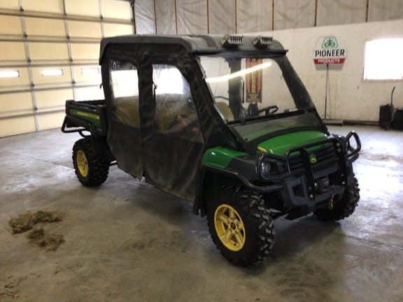 2013 John Deere Gator XUV 825i S4 Equipment Image0
