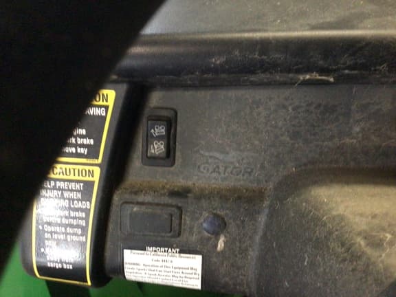 Image of John Deere Gator XUV 825i S4 equipment image 3