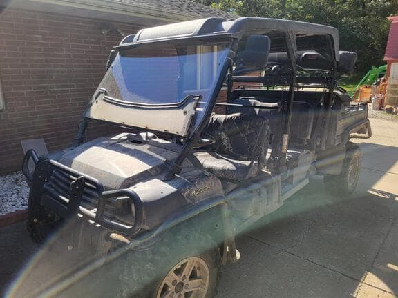 Image of John Deere Gator XUV 825i S4 equipment image 1