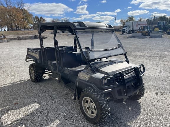 Image of John Deere Gator XUV 825i S4 equipment image 4