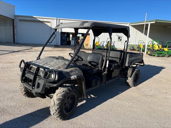2013 John Deere Gator XUV 825i S4 Equipment Image0