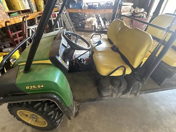 Image of John Deere Gator XUV 825i S4 equipment image 2