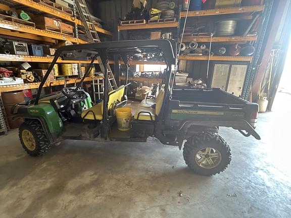 Image of John Deere Gator XUV 825i S4 Primary image