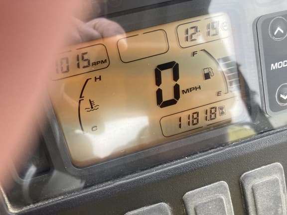 Image of John Deere Gator XUV 825i S4 equipment image 3