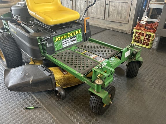 2013 John Deere Z235 Equipment Image0