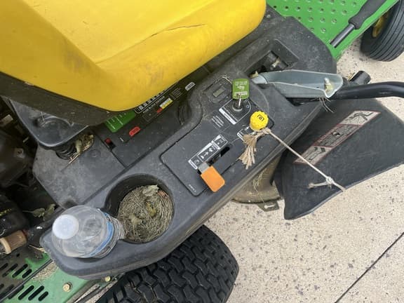 Image of John Deere Z235 equipment image 4