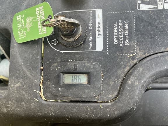 Image of John Deere Z235 equipment image 3