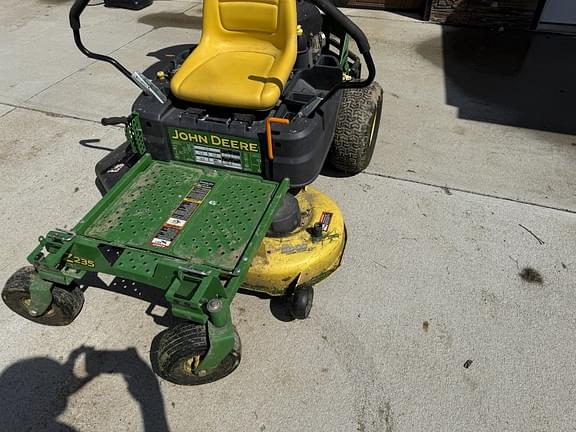 Image of John Deere Z235 equipment image 1