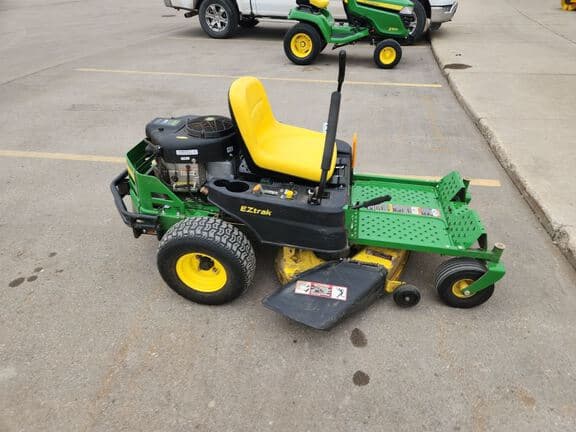 Image of John Deere Z235 equipment image 1