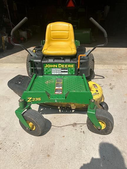 Image of John Deere Z235 Primary image