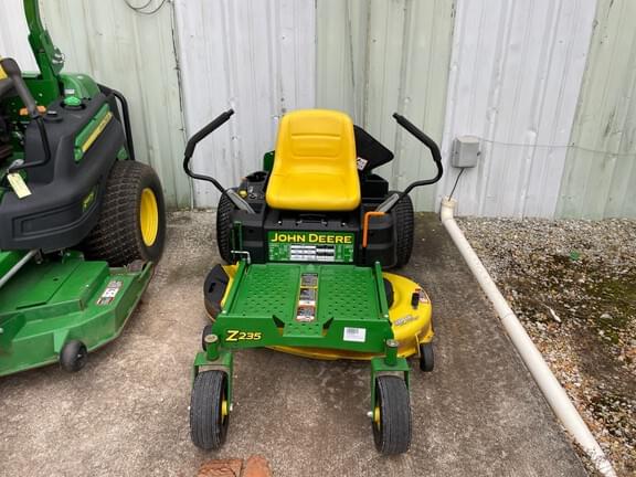Image of John Deere Z235 Primary image