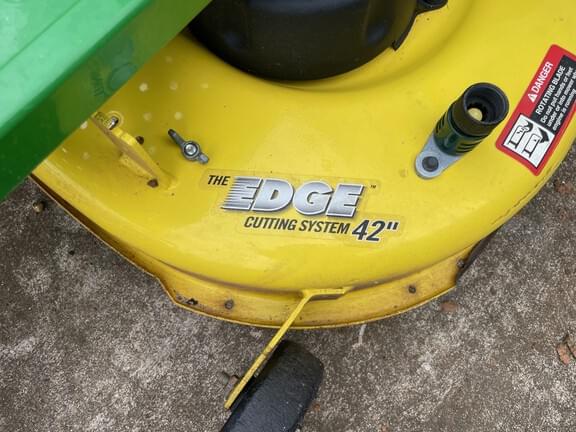 Image of John Deere Z235 equipment image 3