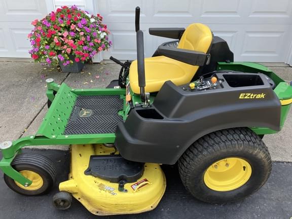 Image of John Deere Z425 equipment image 2