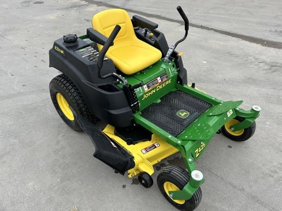 Image of John Deere Z425 equipment image 1