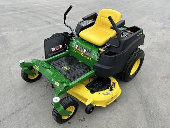 Image of John Deere Z425 equipment image 2