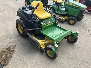 2013 John Deere Z425 Equipment Image0