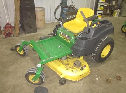 Image of John Deere Z425 Primary image