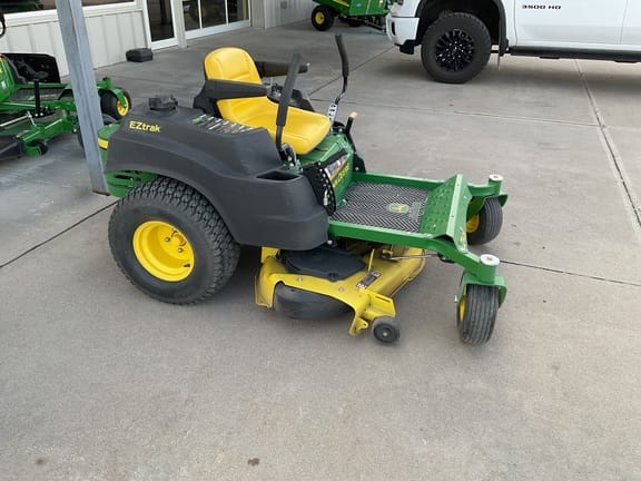 2013 John Deere Z425 Equipment Image0