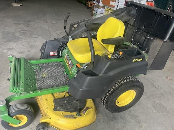Image of John Deere Z445 Image 0
