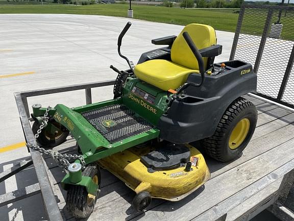 Image of John Deere Z445 Primary image