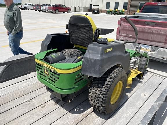 Image of John Deere Z445 equipment image 3