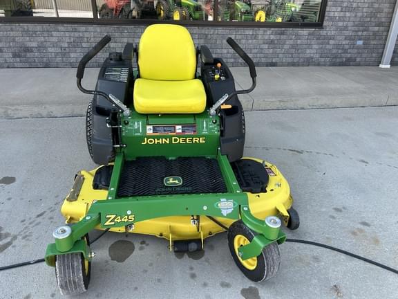 Image of John Deere Z445 equipment image 4