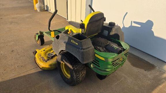 Image of John Deere Z445 equipment image 1