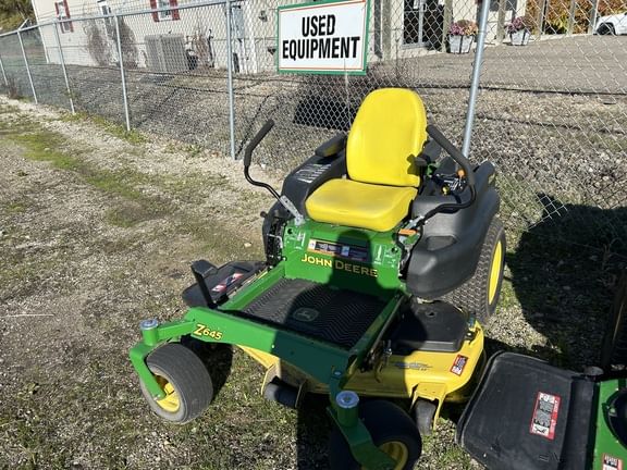 2013 John Deere Z645 Equipment Image0