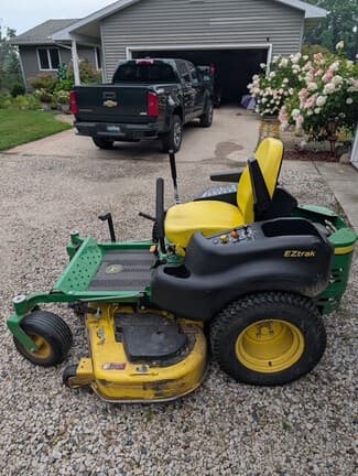 Image of John Deere Z655 equipment image 1